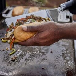 Weber Griddle Spatula (WEB-6779) -Weber web 6779 e 04 23