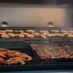 Weber Genesis Smart 3-Burner Freestanding Gas Grill With Sear Burner And Side Burner (WEB-EX-SX-335) -Weber web ex sx 335 feat b 05 22