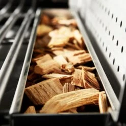 Weber Summit 4-Burner Built-In Gas Grill With Rotisserie, Sear Station And Access Doors (WEB-S-460) 11 Weber Summit 4-Burner Built-In Gas Grill With Rotisserie, Sear Station And Access Doors (WEB-S-460) -Weber web s 460 feat c 05 22 1